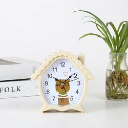 Sveglia Design Fiore Verde Trasparente: Estetica e Silenzio per la Notte