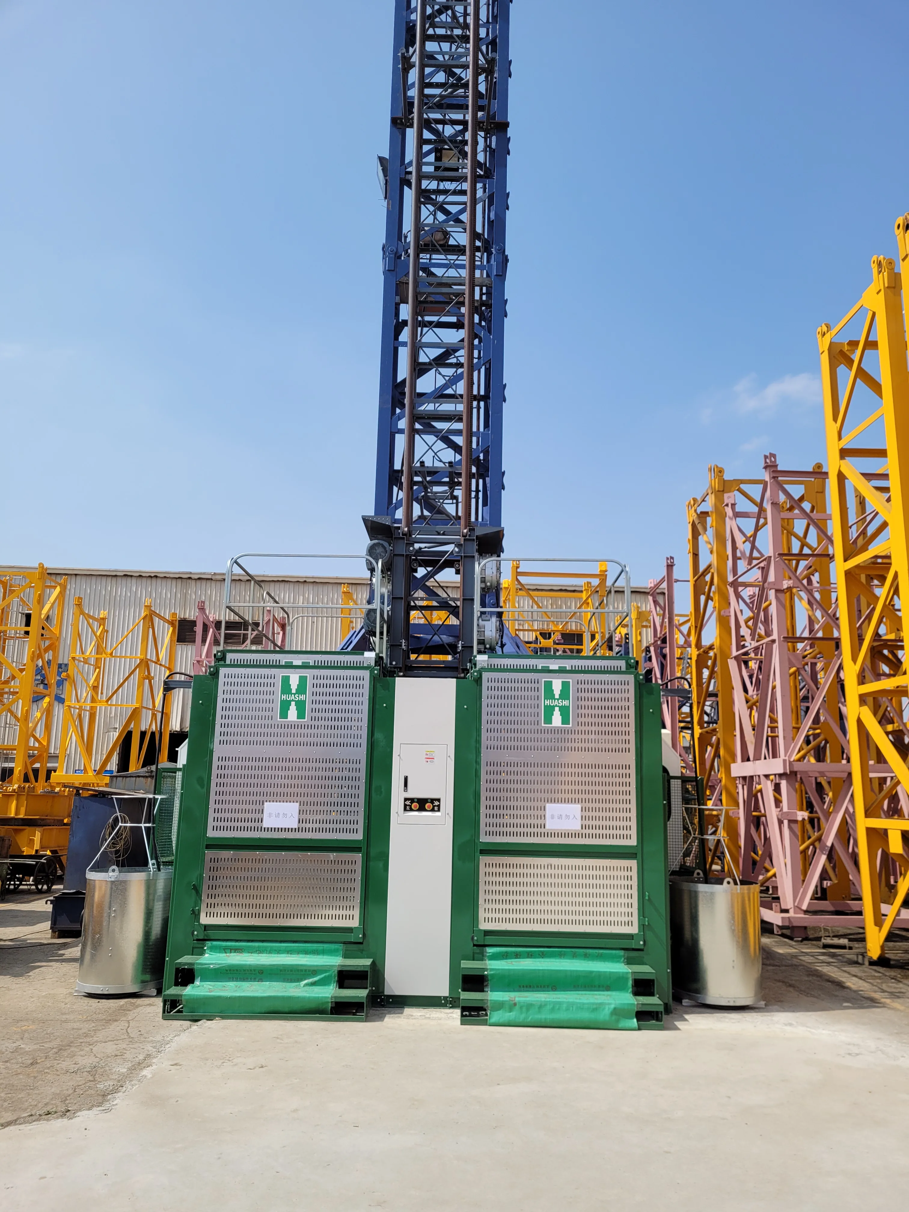 High Performance SC200/200QS1 Construction Hoist for Building Facade and Elevator Shaft Construction for Sale at Low Price manufacture