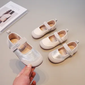 2026 Silver Girls' Princess Style Mary Jane Beanie Flats Soft-Soled Dress Shoes in Small Leather for Kids