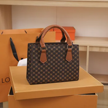 Top-class handbag luxury women's tote bag fashion brand dinner bag advanced leisure shopping bag