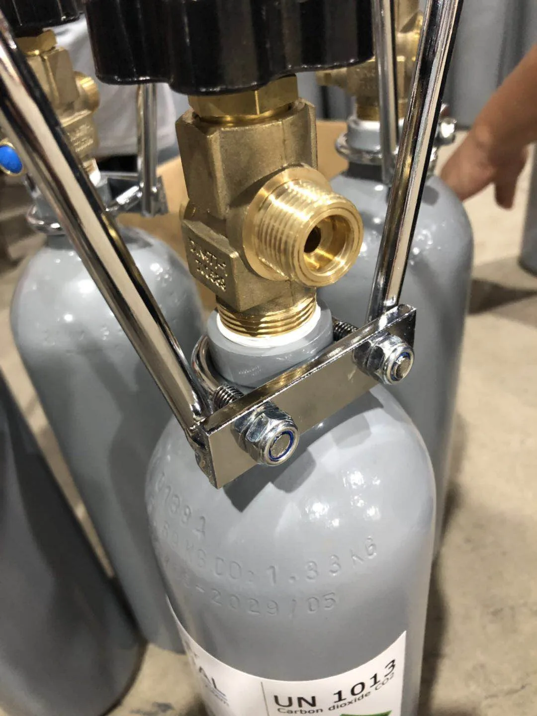 
 Газовый баллон TPED CE 2 кг 4 кг для Польши, Прямая поставка с завода  
