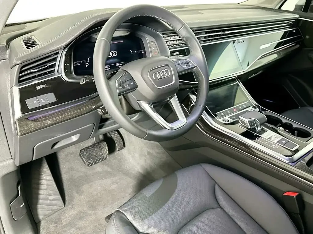 CHINA AUCTION  DEALS FOR PERFECTLY USED 2024 Audi-Q7 SUV RHD LHD VEHICLES BUY AND DRIVE FULL OPTION CARS