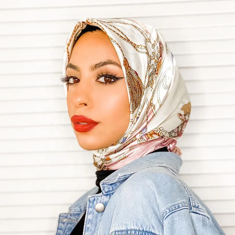 Designer Square Silk Hijab Luxury Brand Designer Chain Printed