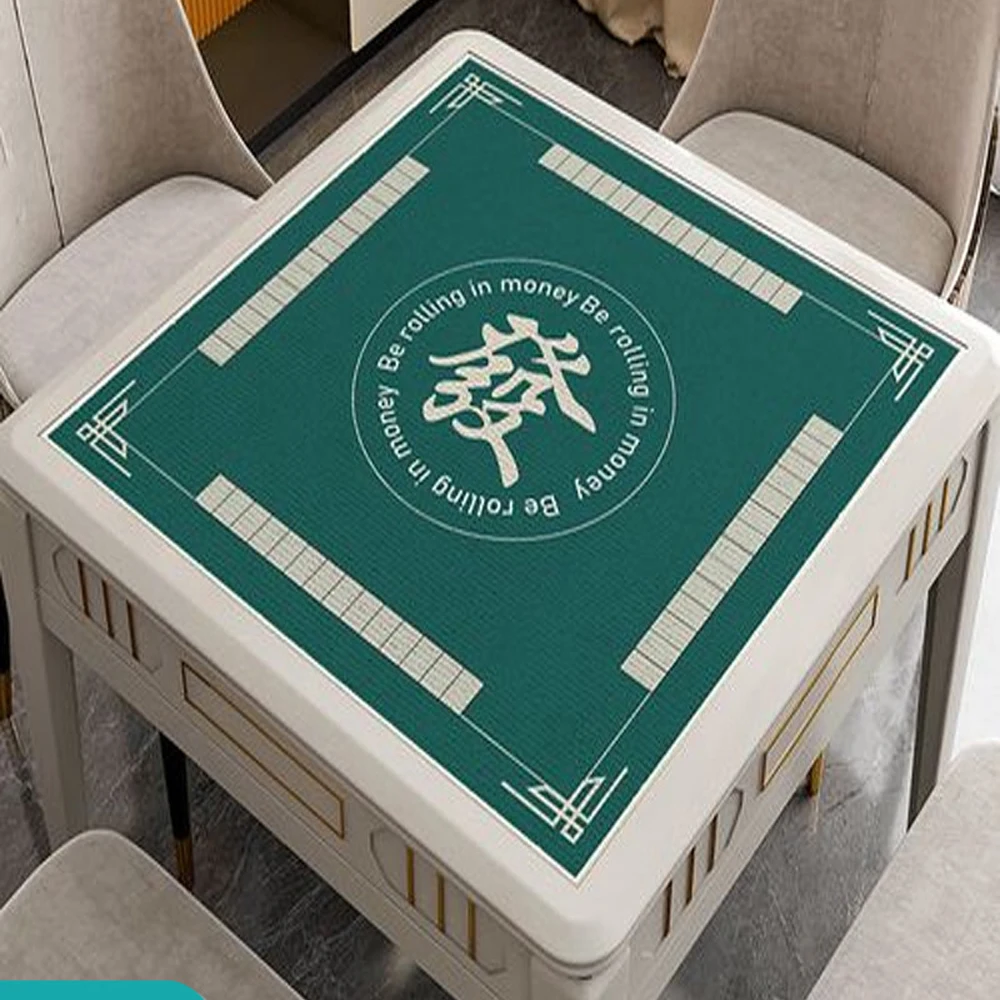 Квадратный коврик для игры в