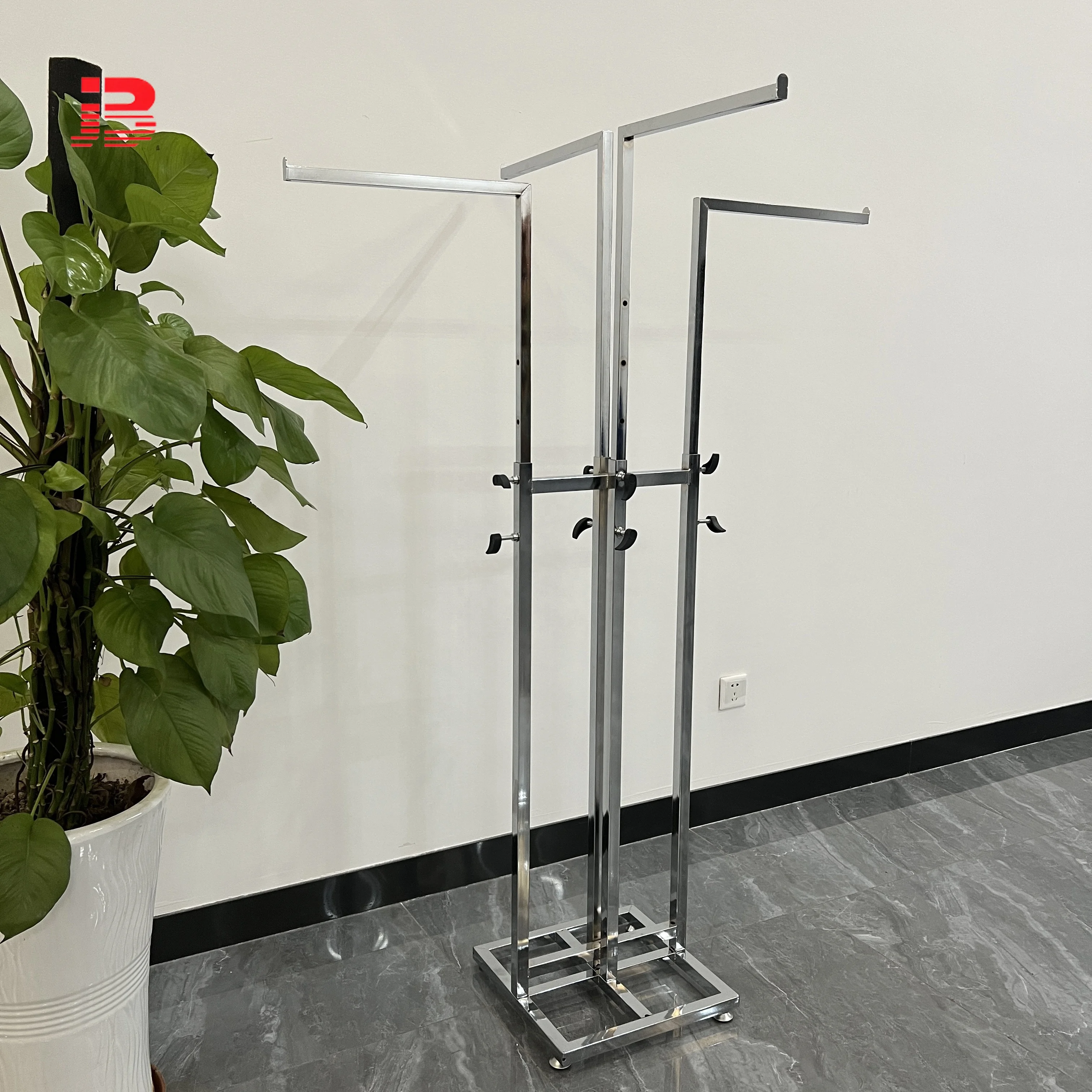 Retail Store 4-Arms Metal Clothes Hanger Display Rack details