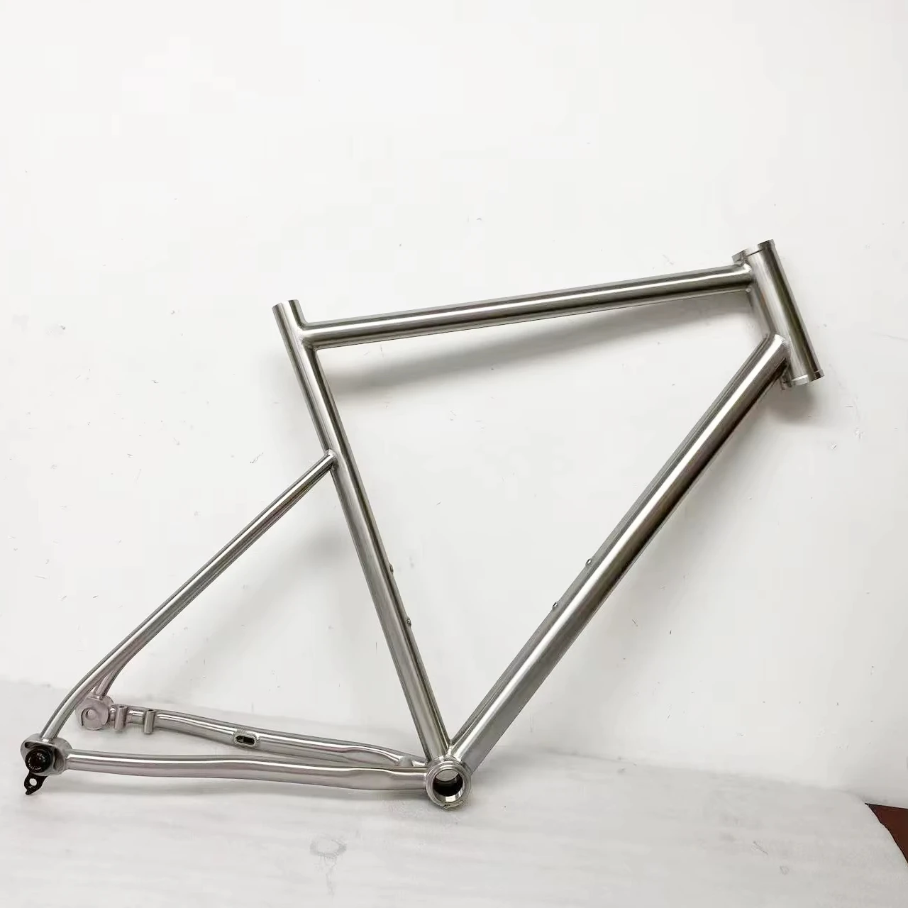 Waltly Fully internal Titanium Offroad Bike Frame for 44mm head