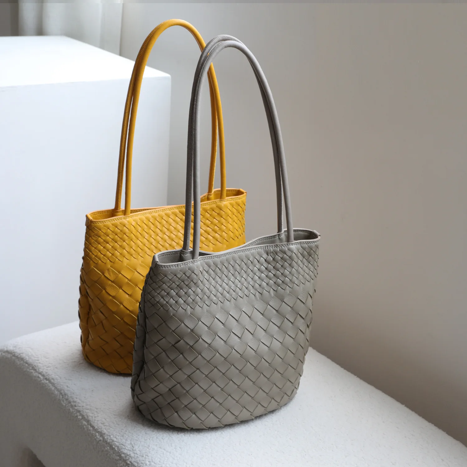 Niche High-end Casual Woven Sheepskin Zip Bucket Bag Two Straps Polyester Multi-compartment Large Capacity All-match