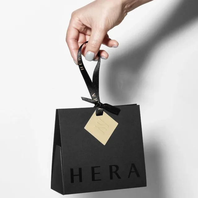 bestseller luxury paper handbag customized black cardboard paper shopping bags with ribbon handle