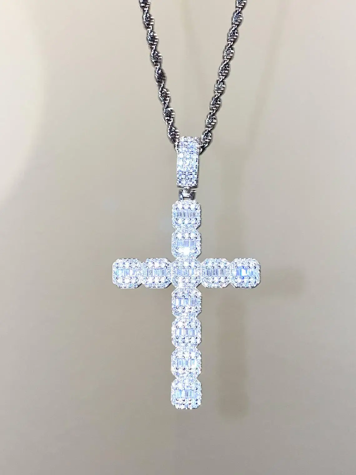 Ins Hot  Hip Hop Popular Mens Necklace Jewelry Iced Out Zircon Gold Silver Charm Pendants Cross Pendant
