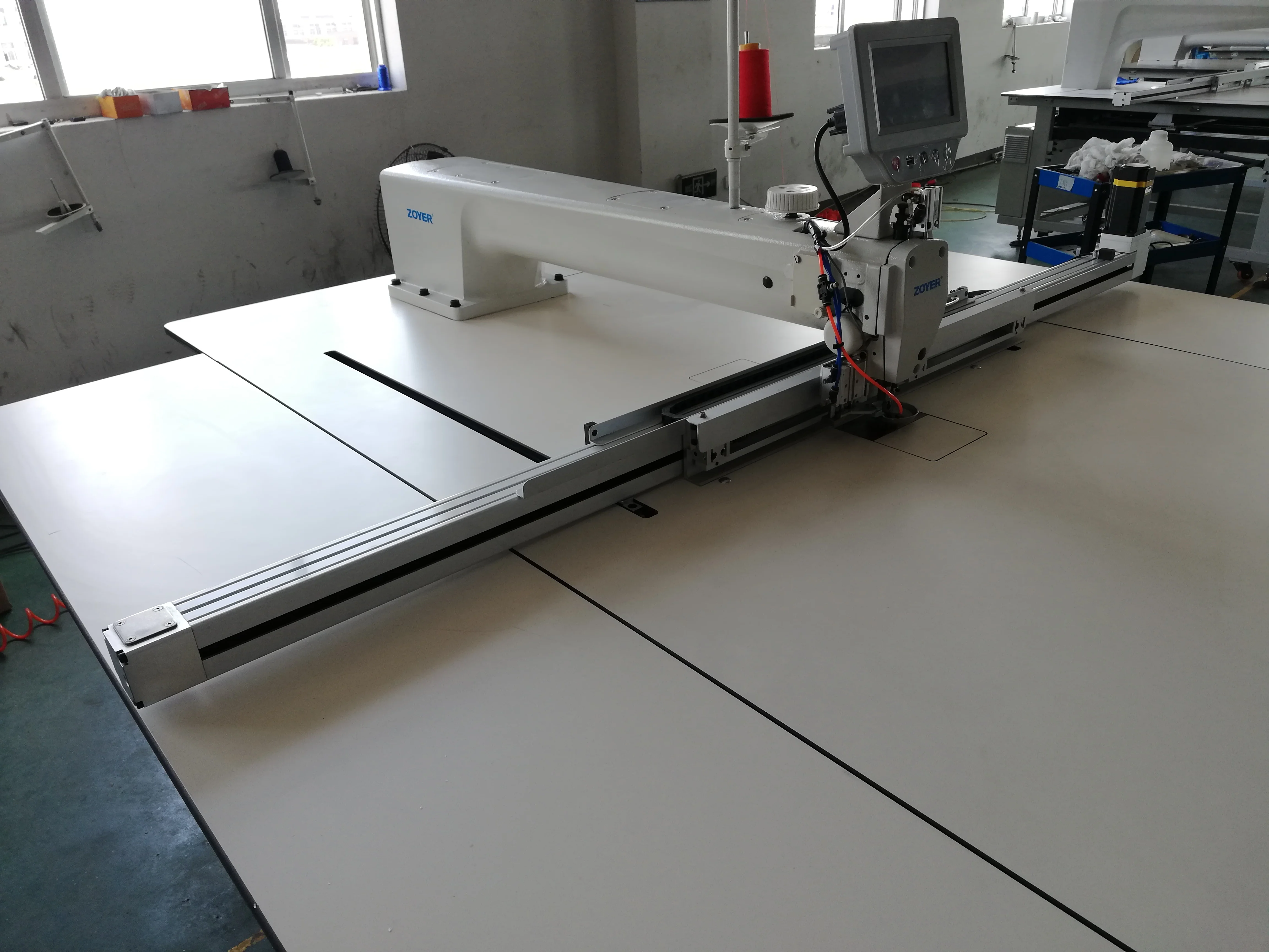 ZY9080CNC Zoyer CNC Intelligence Templates Computerized Automatic Sewing Machine for Leather Car Seat