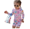 Rose (maillot de bain + casquette)