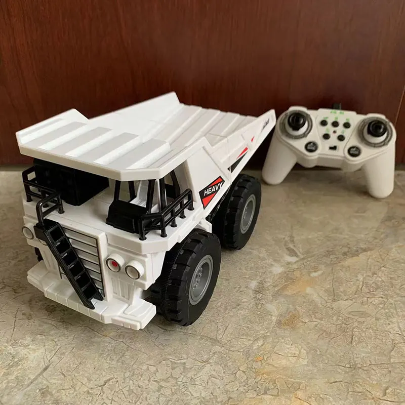 2.4GHz RC Dump Truck with Light & Music - Construction