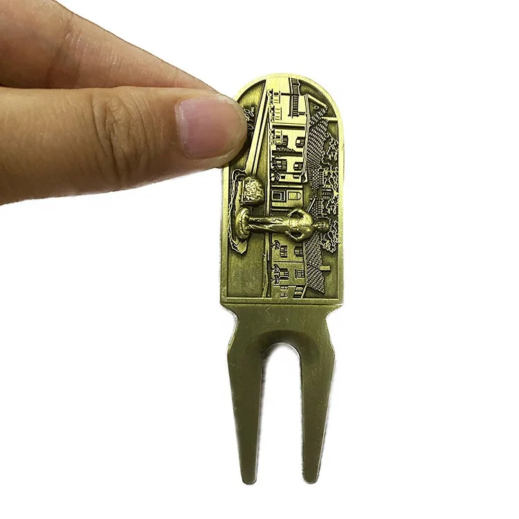 Personalized Metal Gift for Golfers Custom Pitchfork Mark Repair Tool Golf  Divot Tool With Name Engraved manufacture