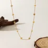 Collar Flor Cuadrado en Oro