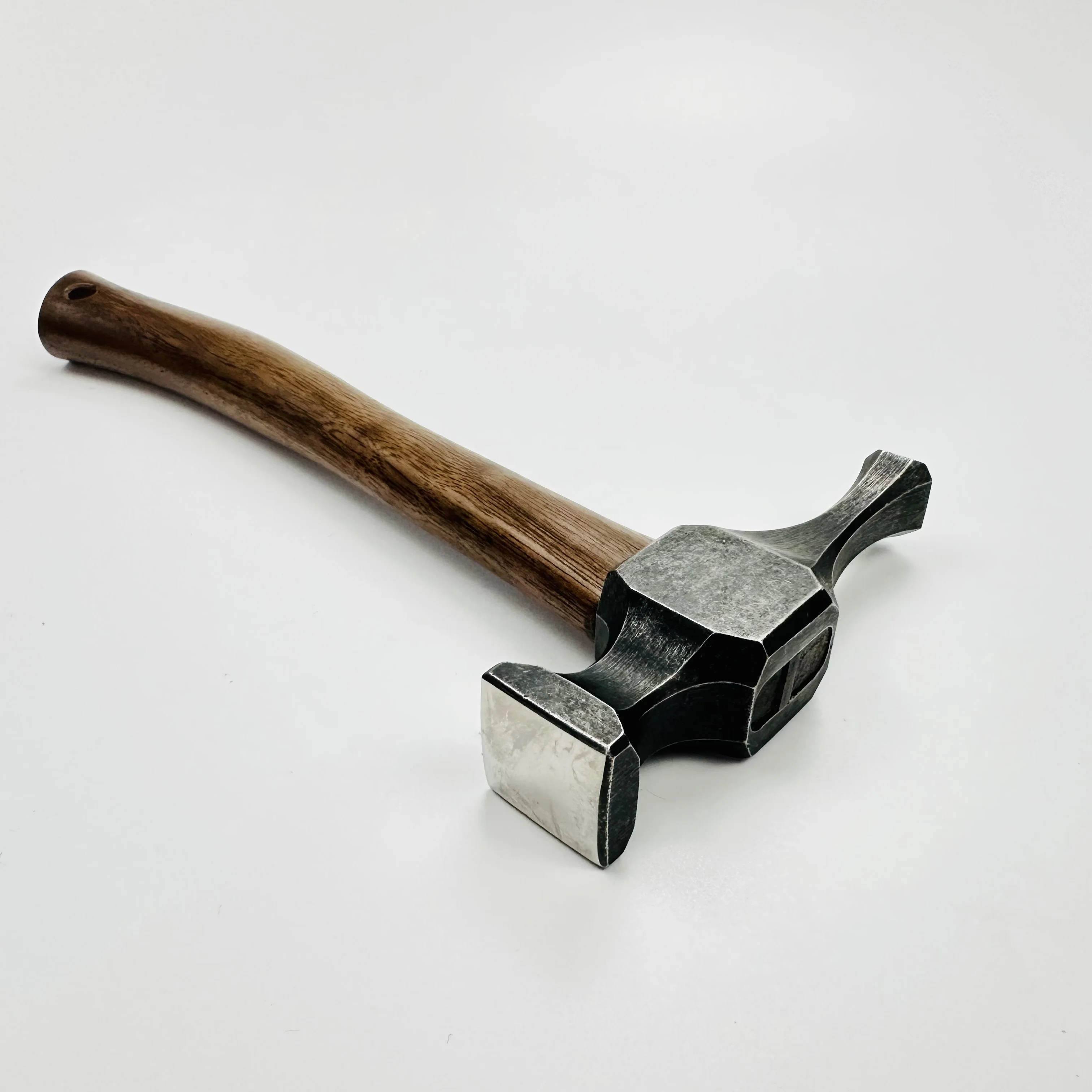 Marteau En Cuir Fait à La Main Avec Poignée En Bois Pour