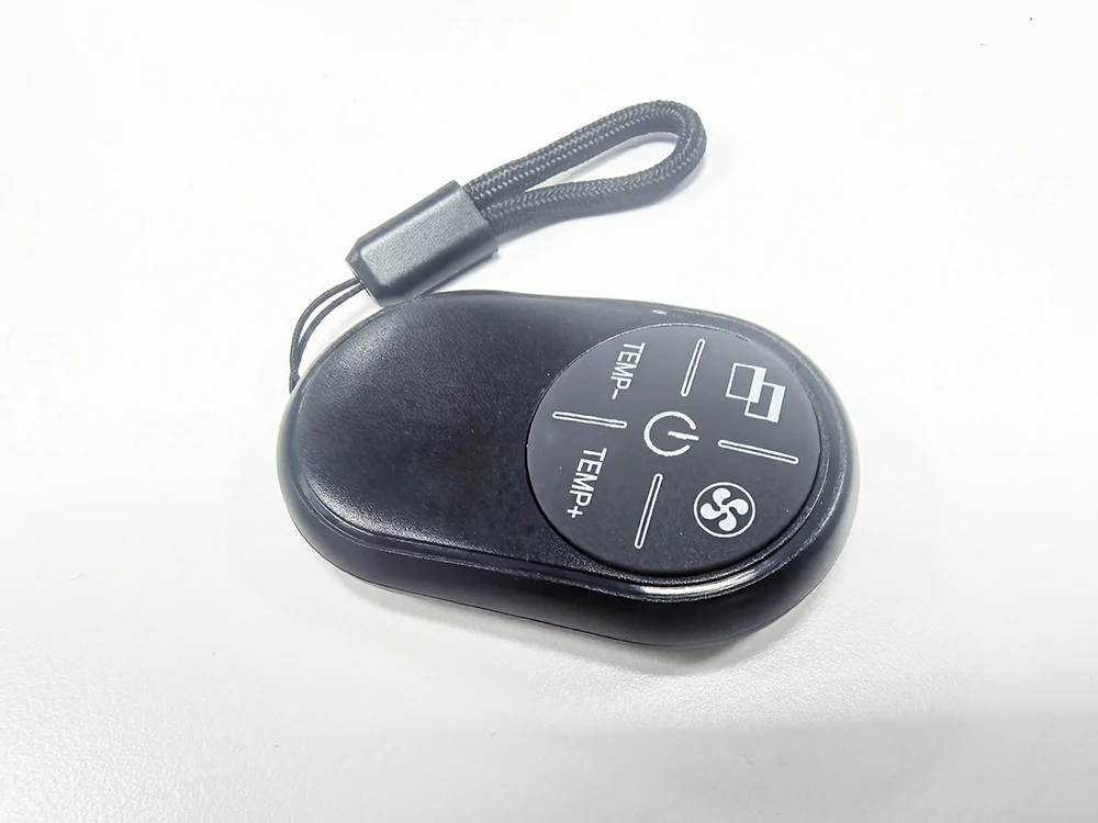 Czarny MINI Uniwersalny pilot do klimatyzacji_voghion.com