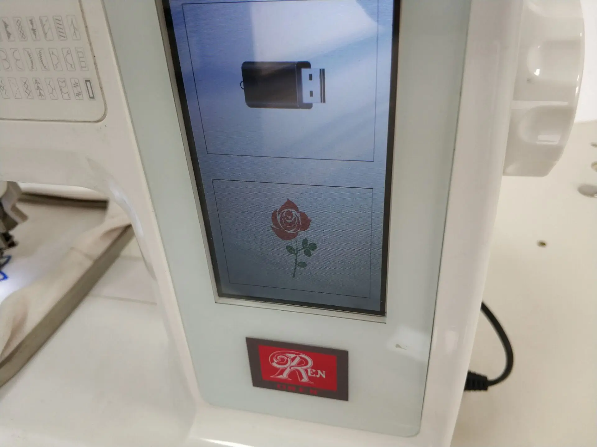 Mini Towel Embroidery Machine Diaper Sewing Machine RN-13520 Household Embroidery Flat Embroidery Machine
