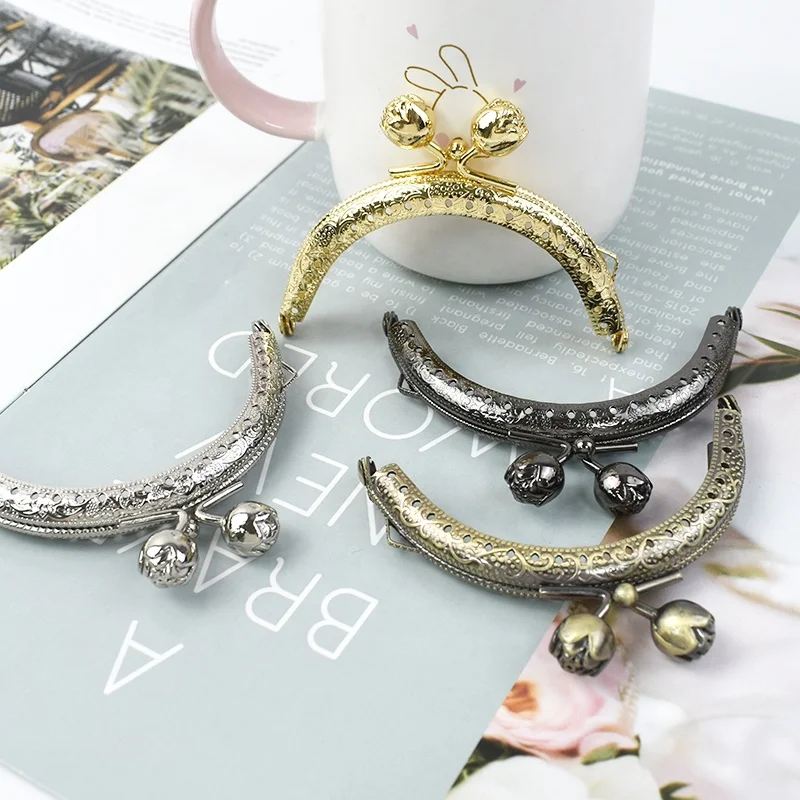 Meetee BS143 8.5cm DIY Handmade Decorative Purse Frame Zinc Alloy Rose Kiss Clasp Wallet Frame Vintage Embossed Bag Frame