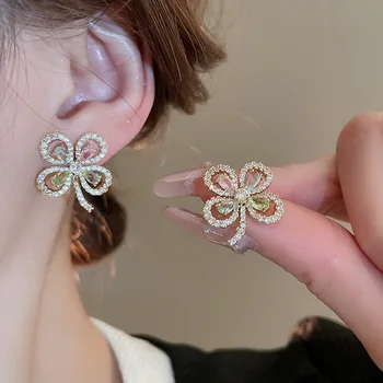Real Gold Electroplated Silver Needle Flower Zircon Fashion Light Luxury Versatile Exquisite Wholesale Stud Earrings for Woman