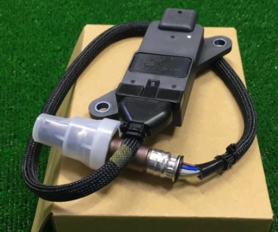 HINO NOXセンサー　89463-E0611 Nox Sensor 89463-E0611 for Mercedes-Benz Heavy Duty Vehicles