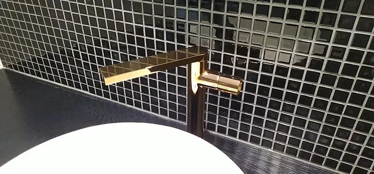 New Mono Basin Mixer Tap with Lead Free Single Lever  Hot and Cold Water Mixer Gold Bathroom Sink Taps