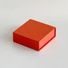 Caja de regalo naranja