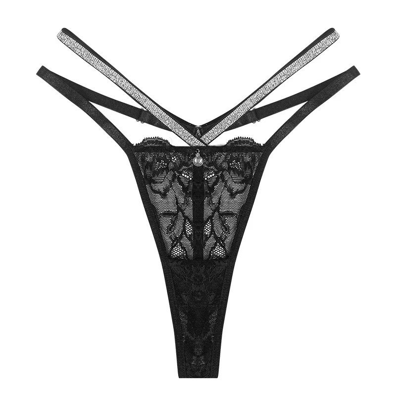 Qizning külotlari egilganida korinadi.