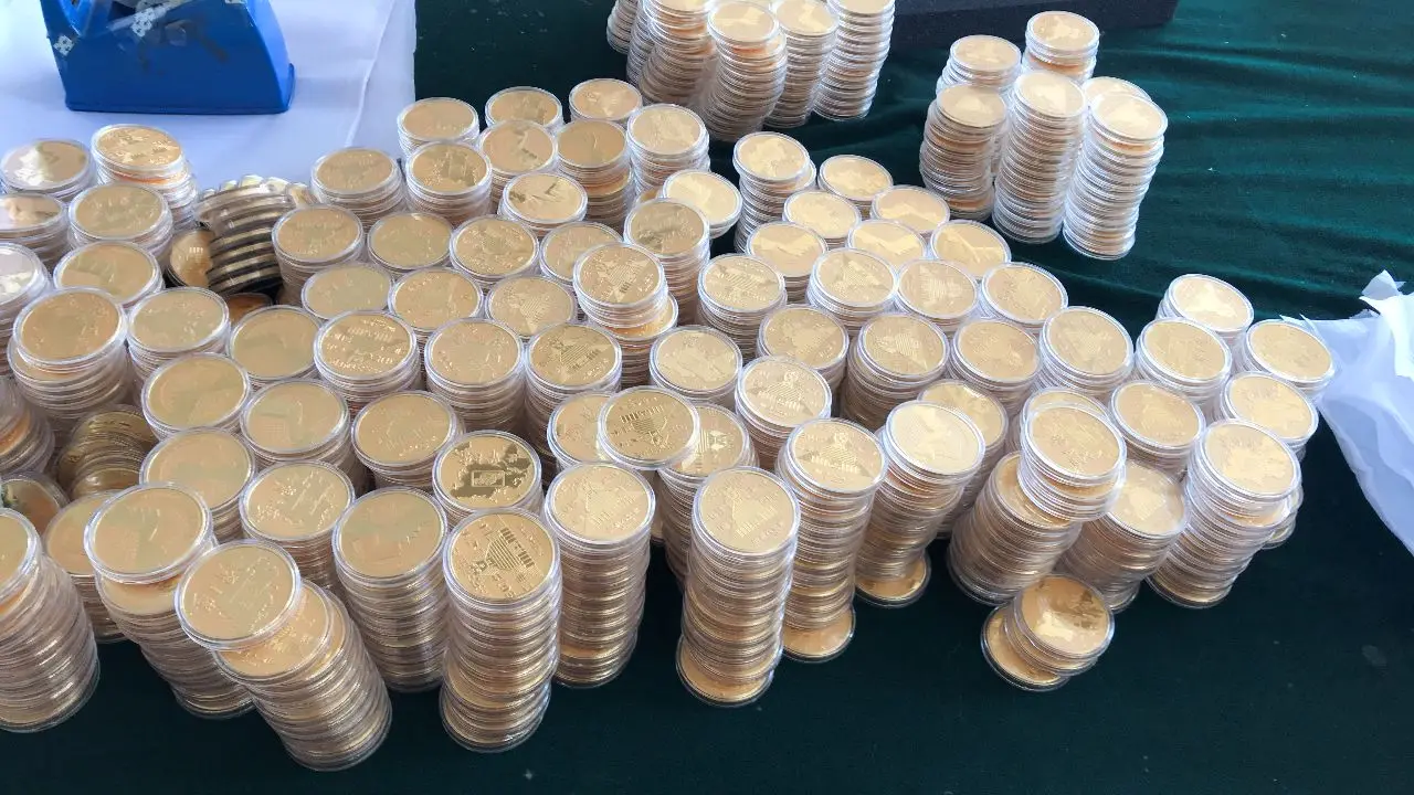 توکن‌های فلزی سفارشی طلایی و نقره‌ای عتیقه 2D و 3D، سکه‌های چلنج برنجی و آلیاژ رویی مهر شده با قالب، حکاکی سکه سفارشی 20