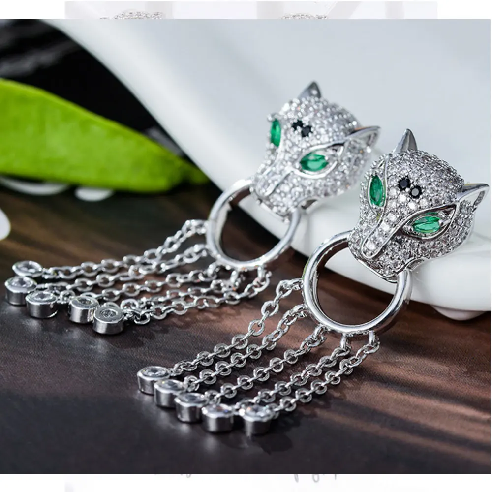 Orecchini Pendenti Con Testa Di Leopardo E Zirconi, Stile Animalier, Colore Oro, Lega Metallica