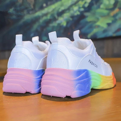 
Кроссовки женские на платформе, дышащие, на шнуровке, увеличивающие рост, повседневная обувь на массивной подошве, радужные цвета 