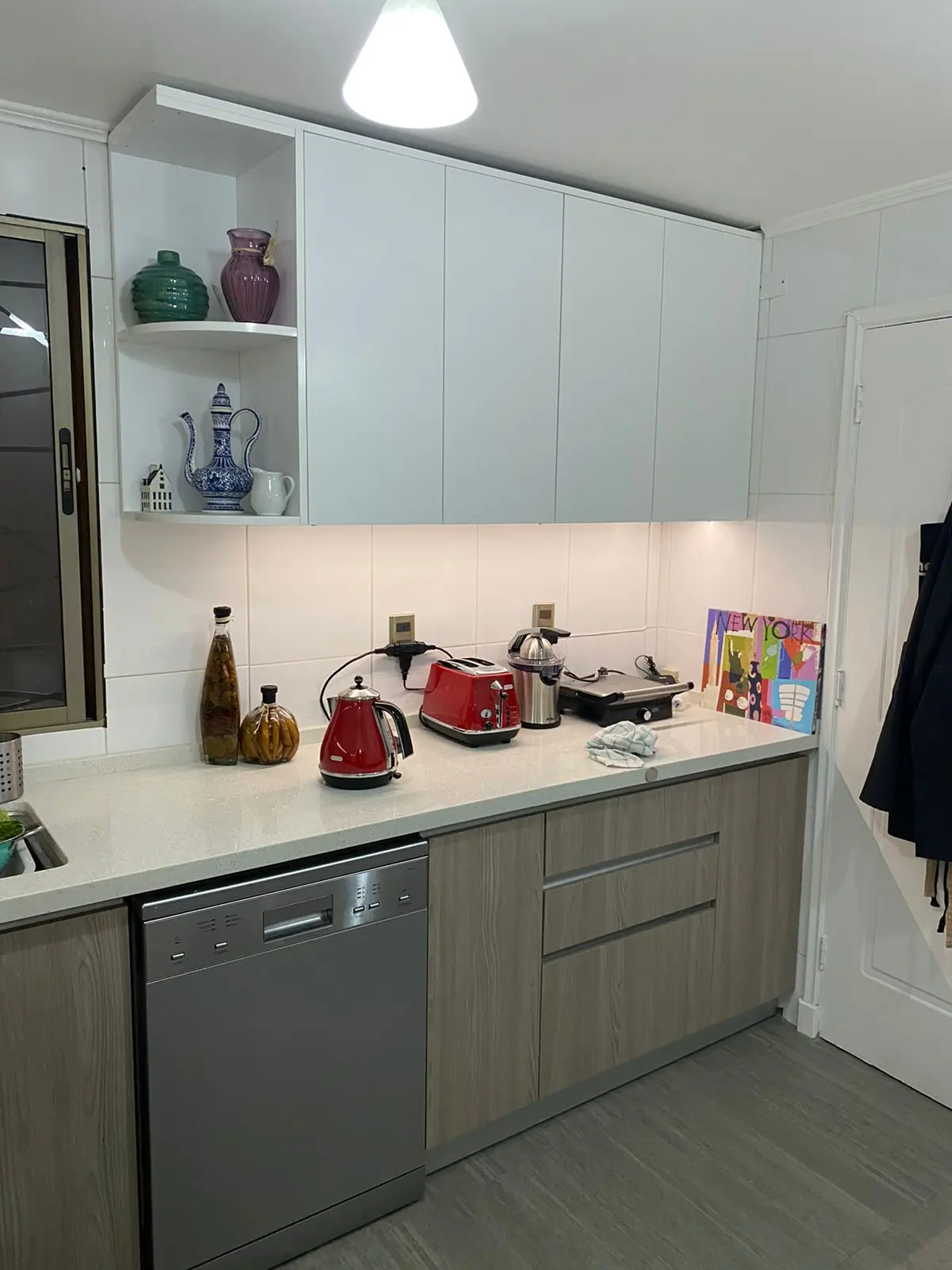 OPPEIN US: Kitchen Cabinet, Furniture Manufacturer » Small U Shaped Shaker  Kitchen OP17-PVC06