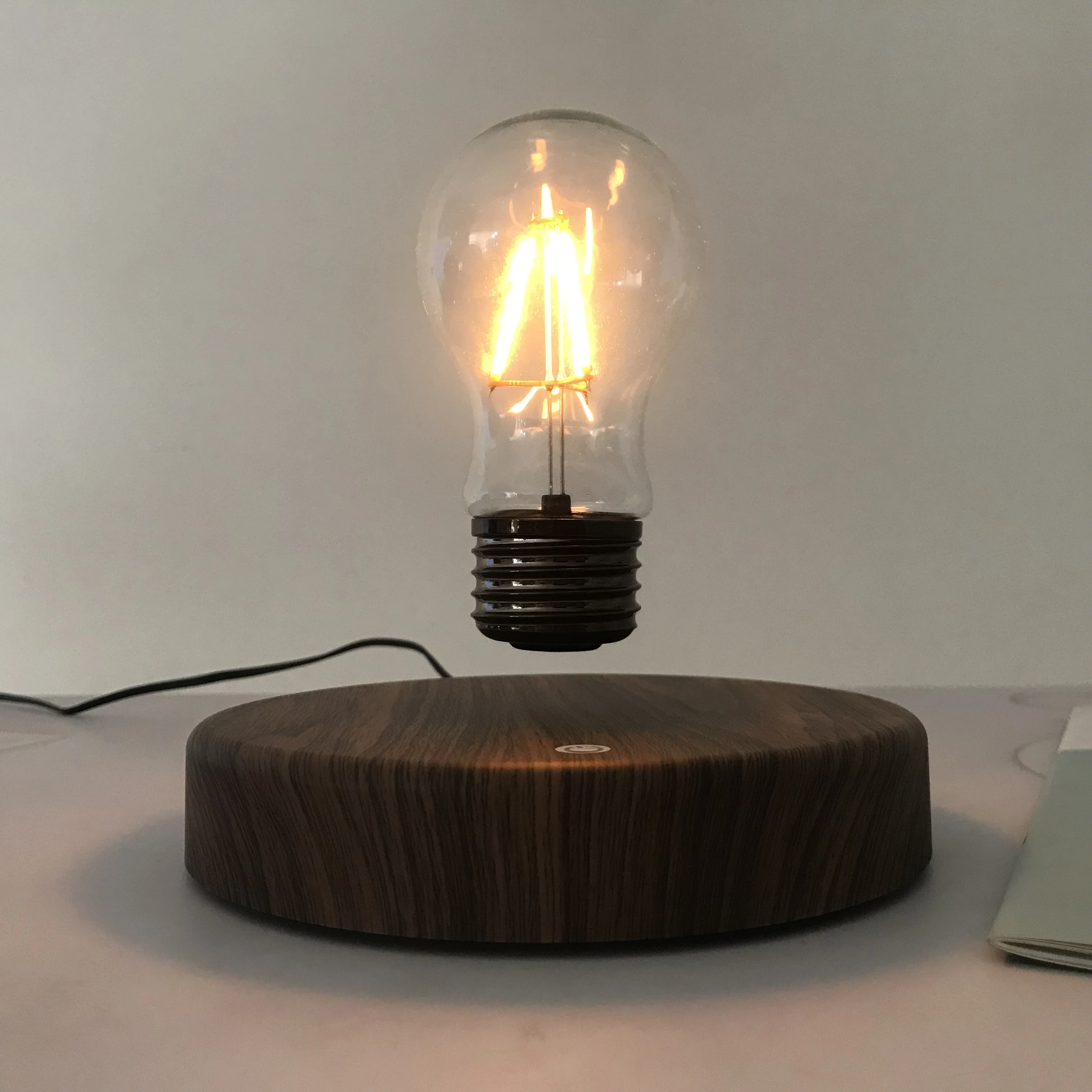 HCNT SIM10-PD Wooden Design Magnetic Levitating Light
