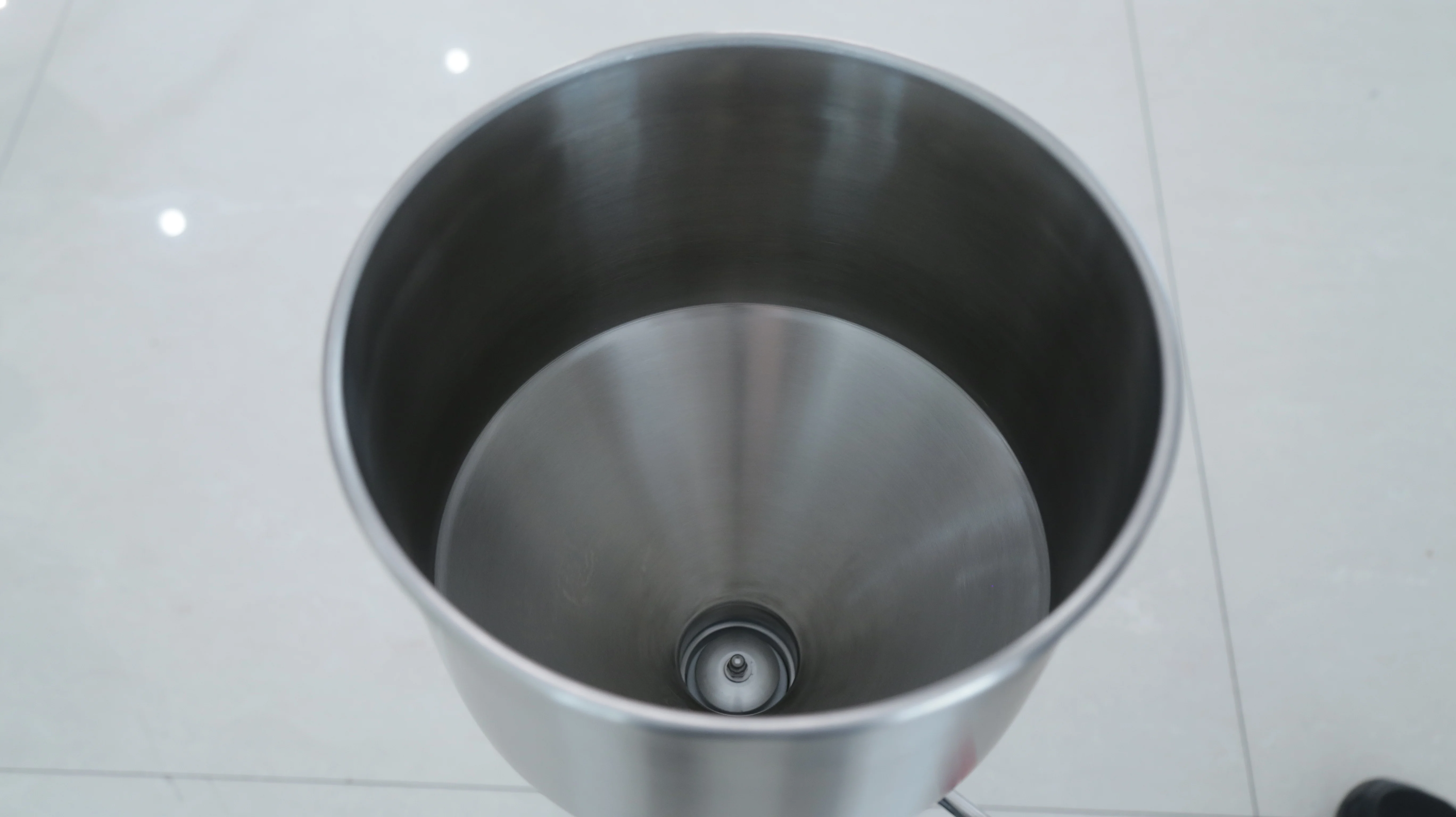 A03 Manual Filling Machine Factory Price Commercial Mayonnaise Paste Milk Liquid Filling Machine for Juice Beverage