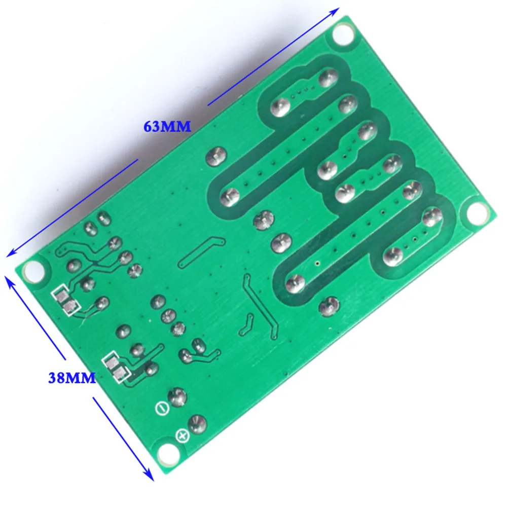Scheda Relè Comparatore Di Tensione LM393 A 4 Canali, Per DC 5V, 12V E 24V, Per Controlli Industriali E Automotive
