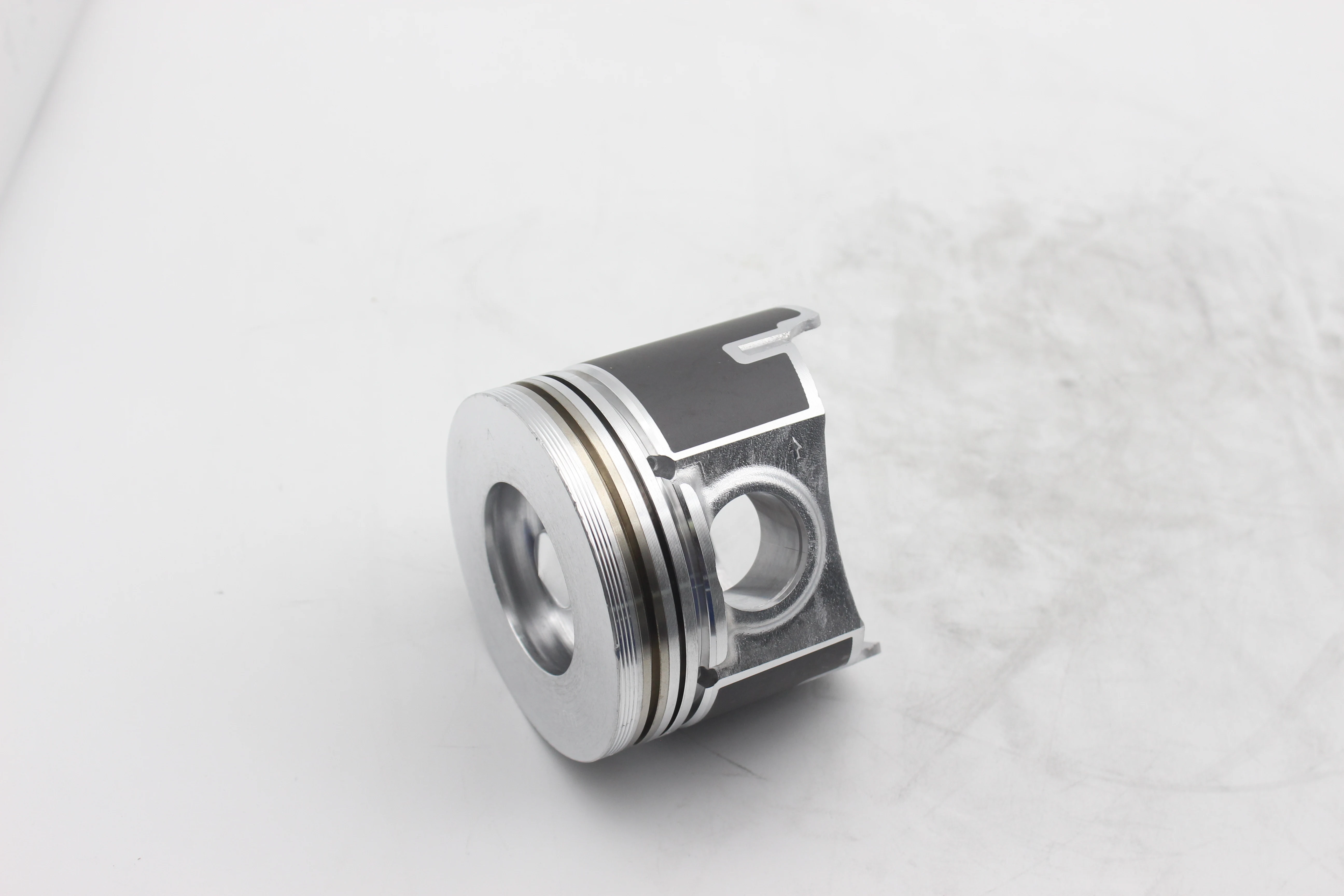 High Quality Manufacturer Diesel Engine 1J7002111 V2603 Piston Kit 