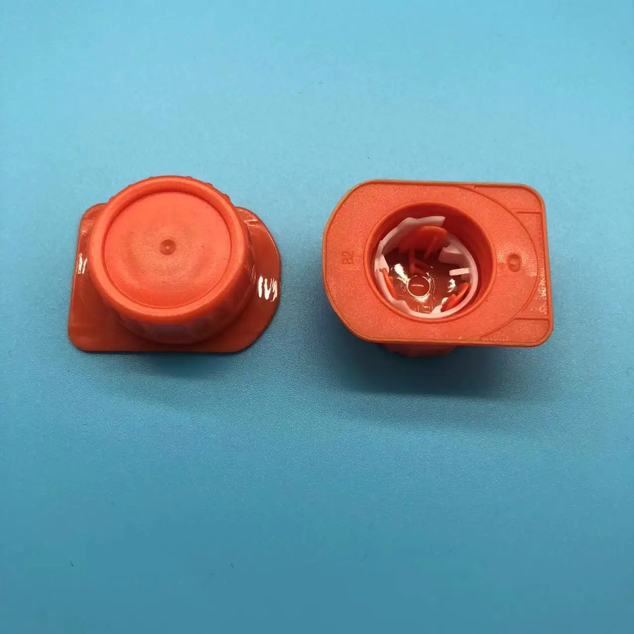 Helicap 27 Plastic Screw Cap for Bottles - Reliable Non-Spill Closure ...