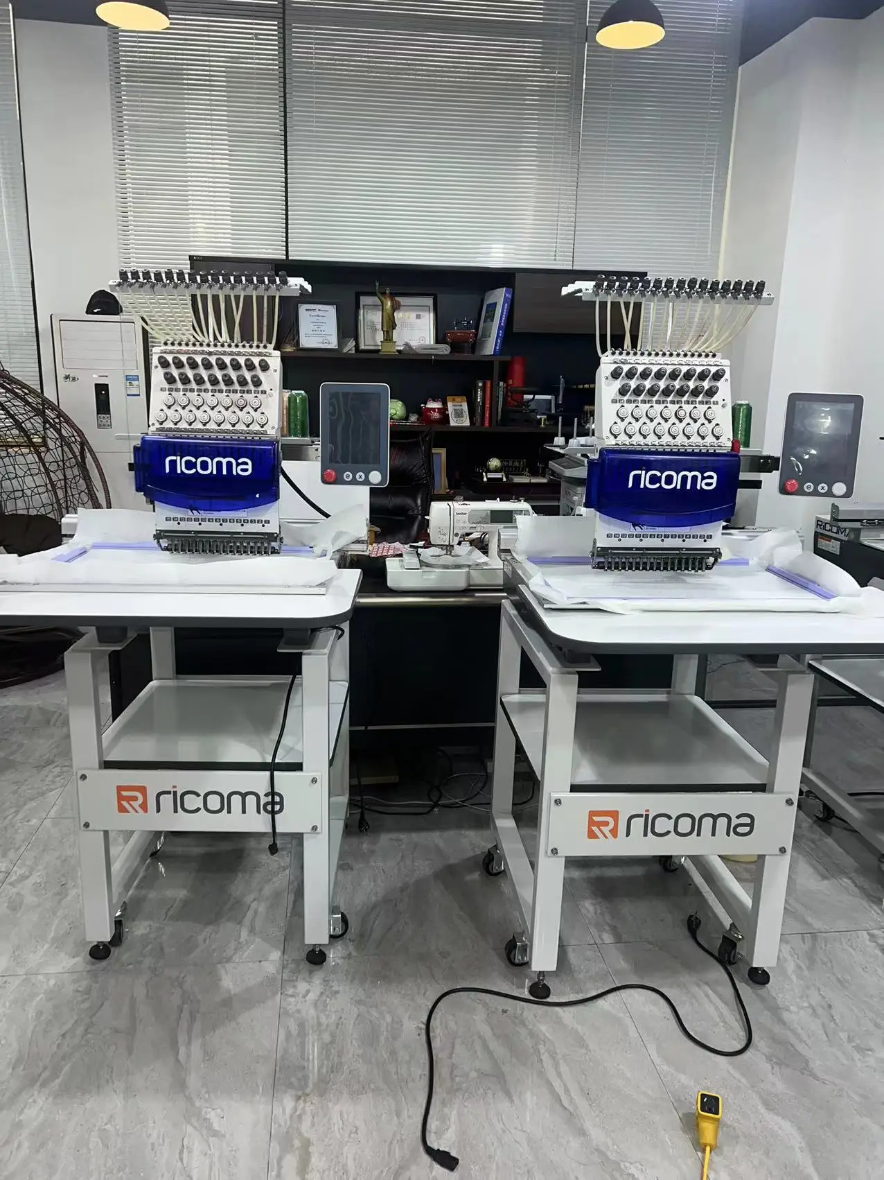 Embroidery Machine A Broder 1501tc7s Good Rima 15 Needle Advanced