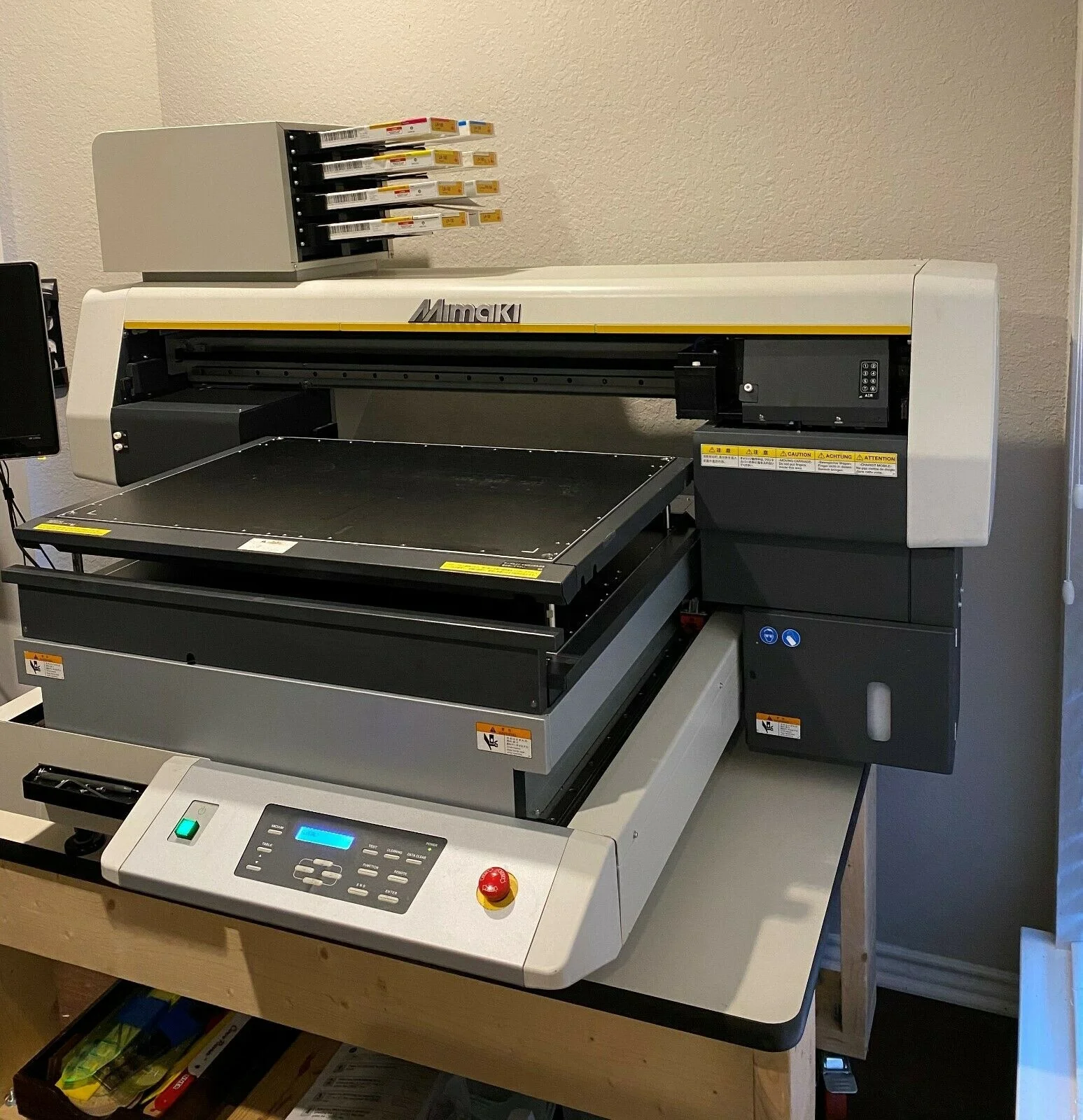 Б/у Mimaki UJF-6042 планшетный УФ принтер useLH-100/LUS-120/LUS-150