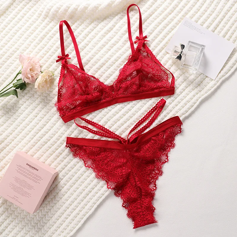 BPX114 lace cup and strap detail