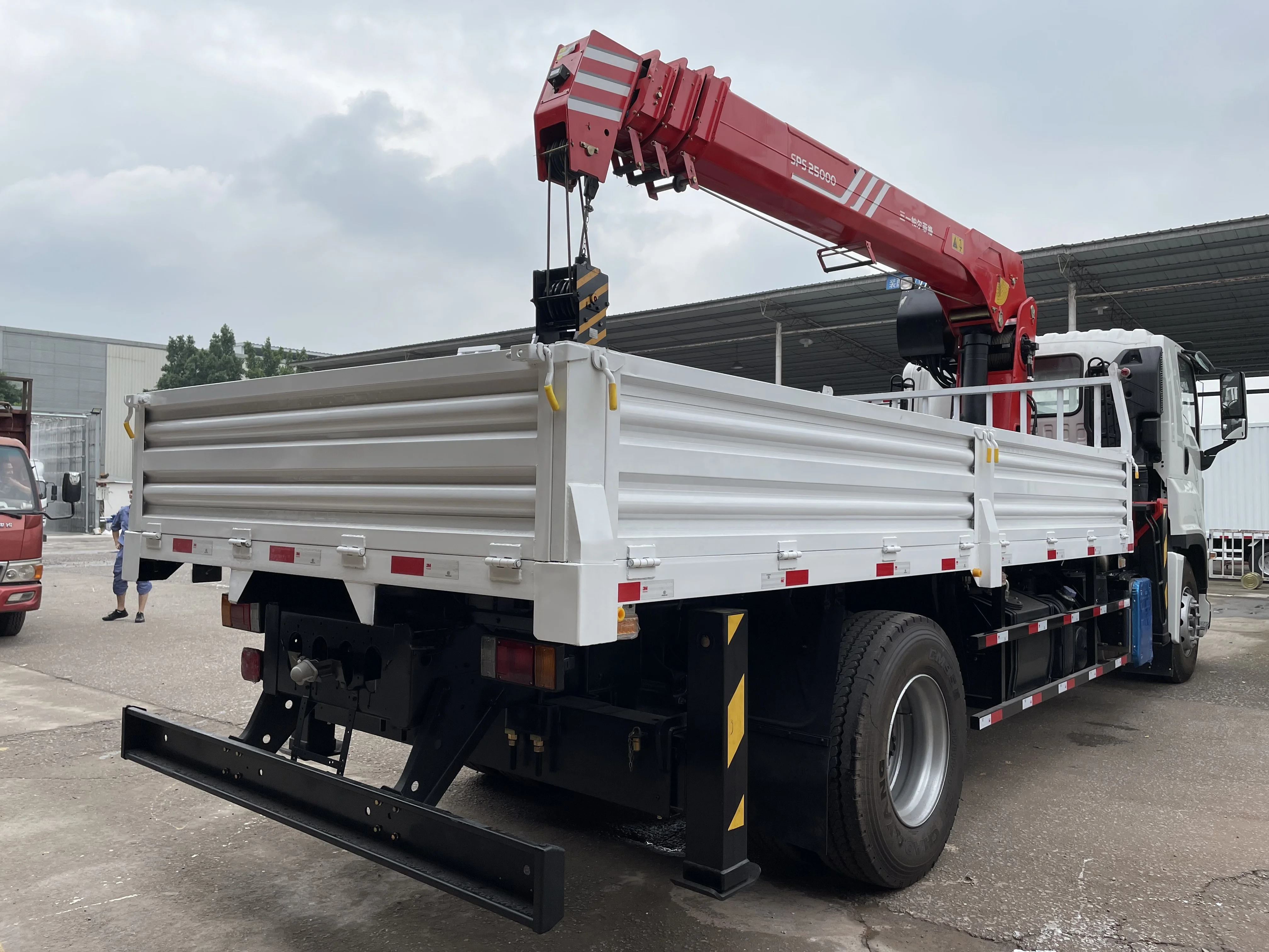 10 Ton Isuzu GIGA VC66 Crane Truck with 6UZ Engine China Qingling Isuzu Brand