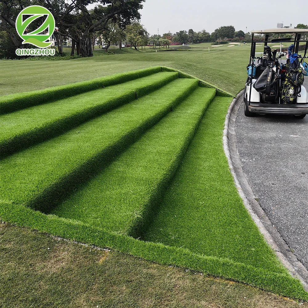 QINGZHOU Three-Color Landscape Outdoor Synthetic Grass Carpet Artificial Grass for Garden Decor