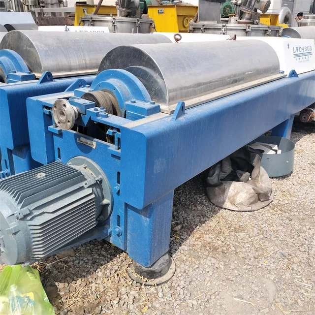 Second-hand horizontal screw centrifuge industrial three-phase sedimentation separation equipment