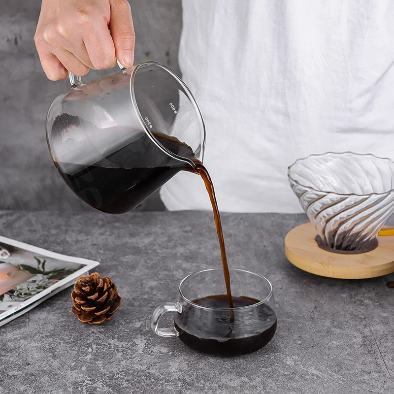 Elettrodomestici da caffè a forma di cono con gocciolatore per tazza