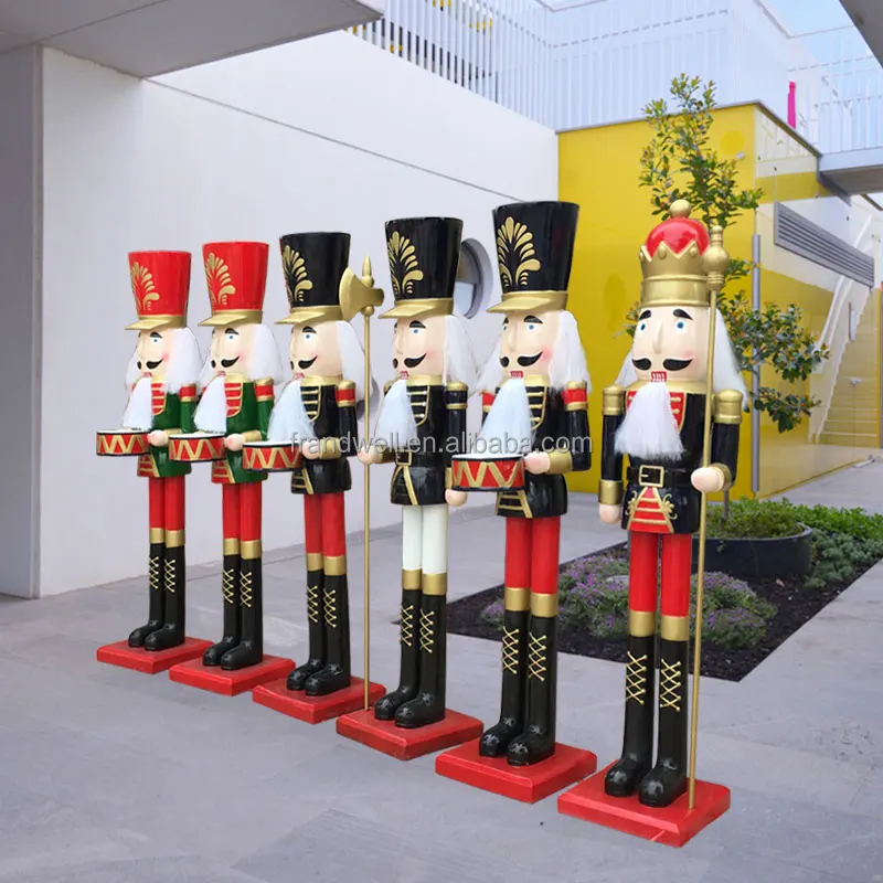 Custom Life Size Christmas Fiberglass Statues 1.8m 2m Big Nutcracker ...