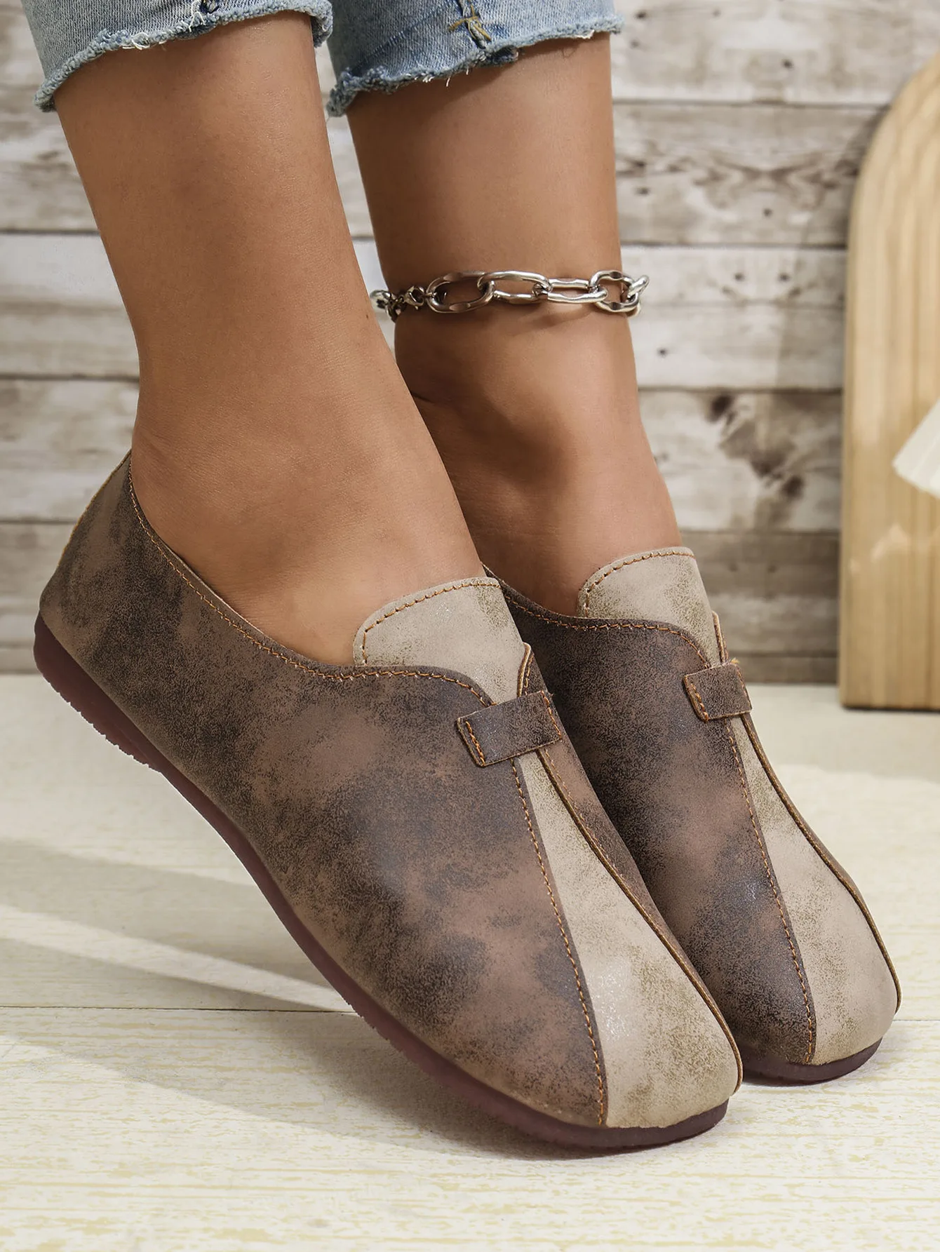 2024 Spring And Autumn New Single Shoes With Low Heels And A Comfortable Flat Pedal