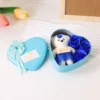 Caja de hierro en forma de corazón (3 flores + oso) azul