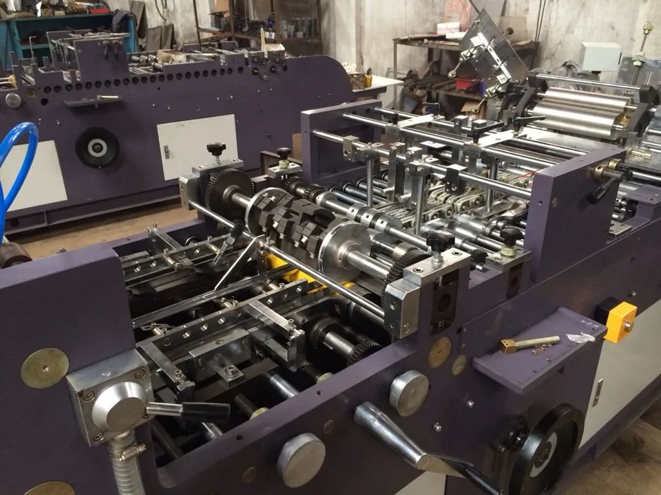 ZF-380A Automatic Wallet and Pocket Envelope Sanitary Pads Making Machine Paper Price in South Africa Lt 1350kg 4.0kw