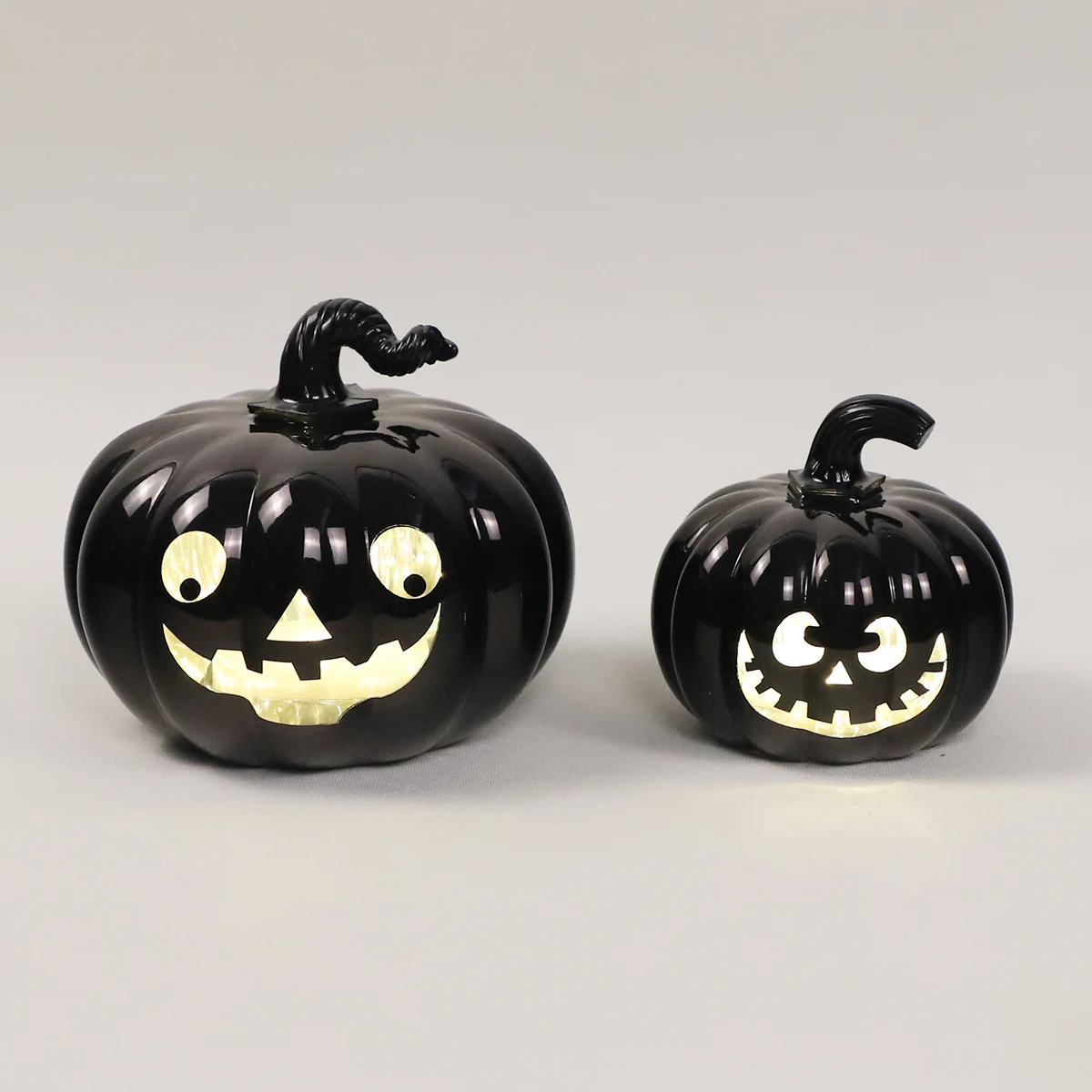 Smile Face 2024 Halloween Cute Battery Operated Handmade Glass Lights Up Pumpkin Lantern Tealight Halloween Home Indoor Craft