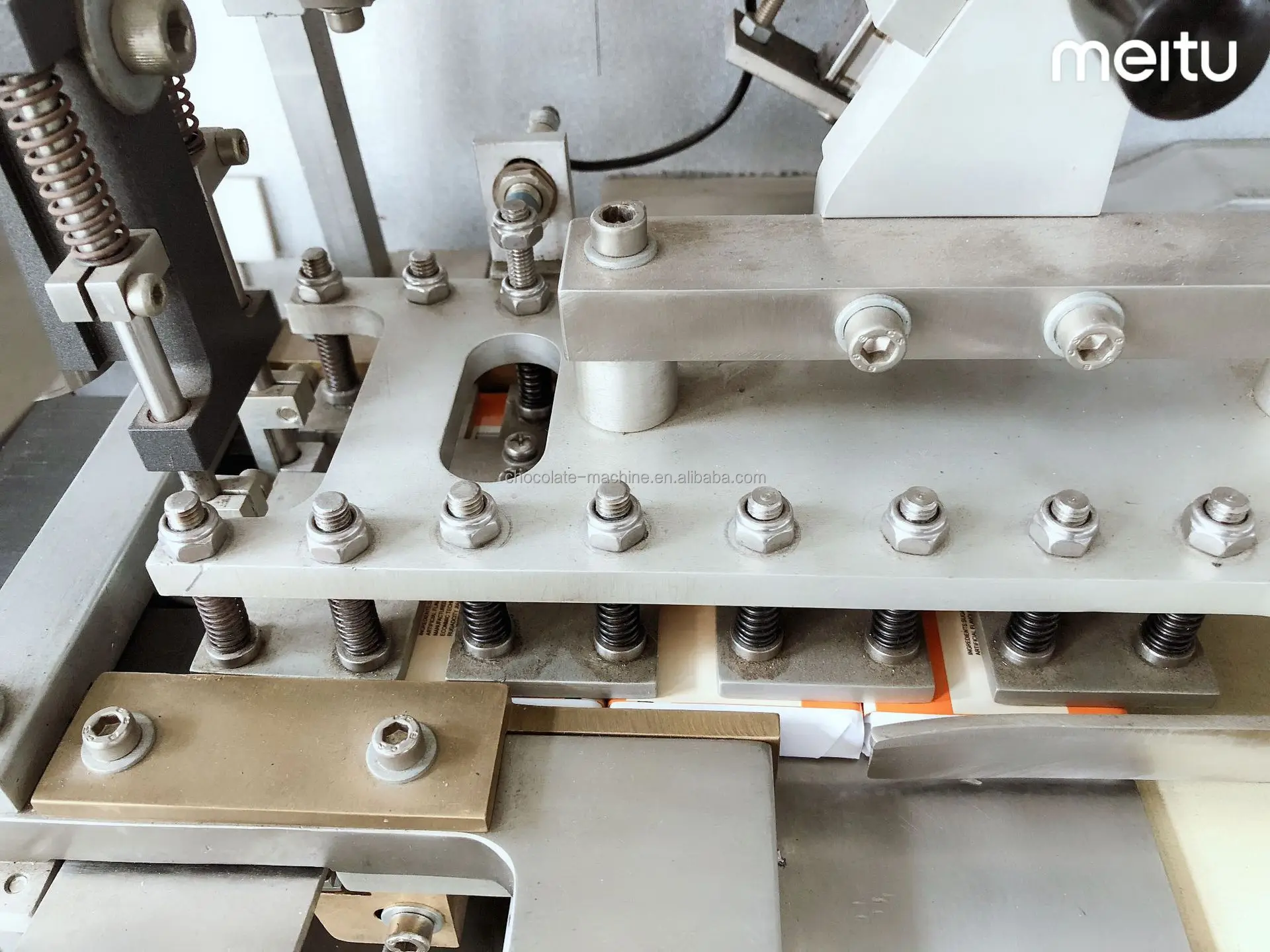 Automatic Chocolate bar Fold Wrapping Machine for Foil Fold Wrapping Chocolate Blocks Chocolate Fold Packaging Machine