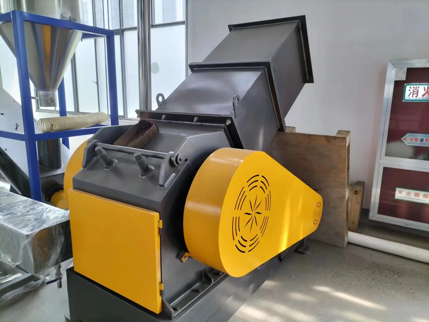 Fosita SWP400 PVC Pipe HDPE Pipe Grinder Plastic Crusher Machine